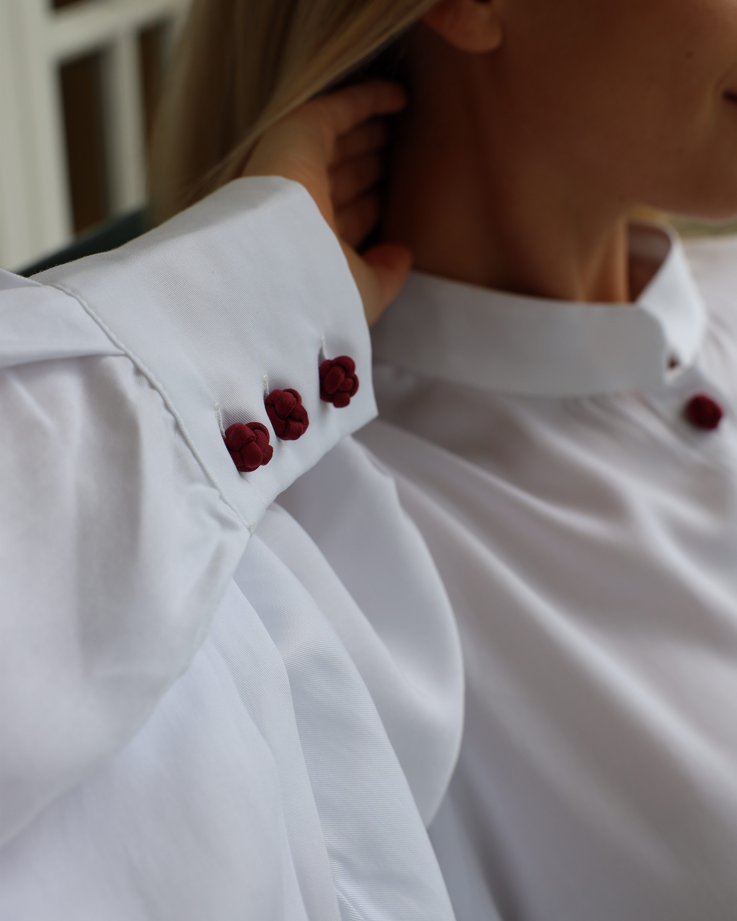 Bei Lei Blouse – White
